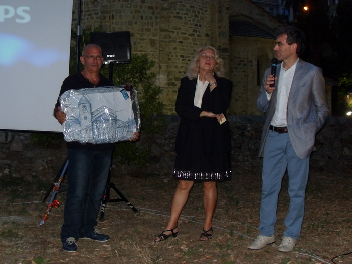 E' Marco Visalberghi il vincitore del Primo Festival Internazionale del Cinema Archeologico di Noli E' Marco Visalberghi il vincitore del Primo Festival Internazionale del Cinema Archeologico di Noli