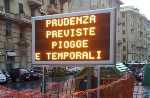 Maltempo, allerta 1 in Liguria fino alle 24 di oggi. Forte il rischio frane Maltempo, allerta 1 in Liguria fino alle 24 di oggi. Forte il rischio frane