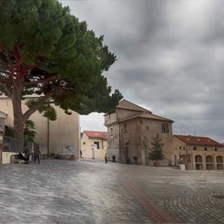 Pietra, festa in maschera per i bambini nella piazza del Soccorso