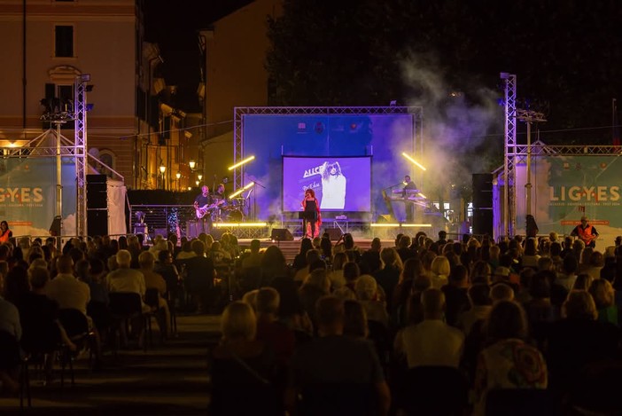 Borghetto S. Spirito, il gruppo Progetto Festival al Salone delle Feste con “The Best of Sanremo” Borghetto S. Spirito, il gruppo Progetto Festival al Salone delle Feste con “The Best of Sanremo”