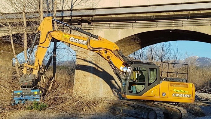 Albenga, pulizia del Neva. Il sindaco Cangiano: "Importanti interventi per la sicurezza" Albenga, pulizia del Neva. Il sindaco Cangiano: "Importanti interventi per la sicurezza"