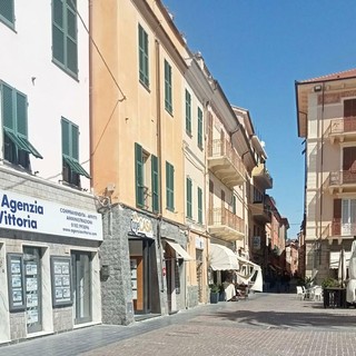 Ceriale avvia il percorso per tutelare centro storico e commercio, il sindaco: "Le attività locali vanno sostenute"