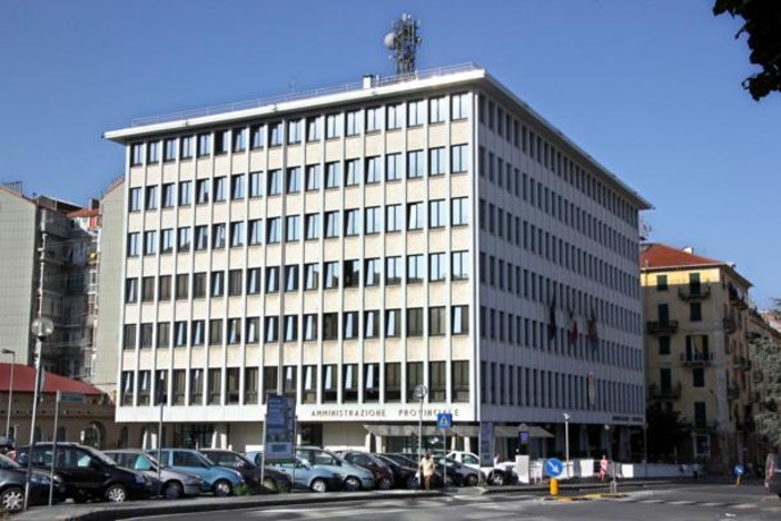 Bufera sulla Provincia, giorni decisivi per l'alleanza tra Cambiamo e centrosinistra a Palazzo Nervi che sembra ormai alla fine