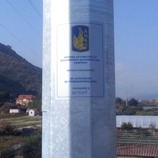 Torna la "psicosi Autovelox". Ad Albenga e Loano avvistate telecamere, ma sono per il controllo del traffico Torna la "psicosi Autovelox". Ad Albenga e Loano avvistate telecamere, ma sono per il controllo del traffico