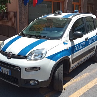 Laigueglia, tornano le ordinanze "estive": stop al fumo nelle spiagge e alla consumazione di alcolici e superalcolici in pubblico