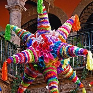 Savona, alla S.M.S. Milleluci la festa della Pentolaccia