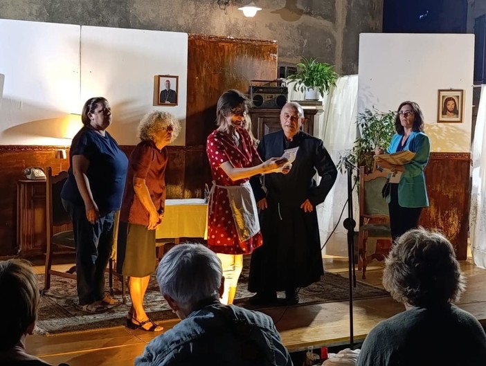 Arriva anche a Savona "Un parroco in fuga", la commedia targata "Quelli che... Il catechismo lo fanno a Feglino"