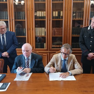 Dall'aumento dei controlli alla sensibilizzazione per prevenire degrado e disagio: sottoscritto il nuovo "Patto di sicurezza" per Albenga