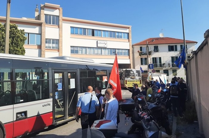 Tpl, sindacati pronti allo sciopero: è scontro con l’azienda su organico, esternalizzazioni e gestione del servizio