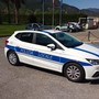 Borghetto S. Spirito, scattano le prime multe per l'ordinanza sul decoro urbano: 10 sanzioni a persone a torso nudo nei negozi Borghetto S. Spirito, scattano le prime multe per l'ordinanza sul decoro urbano: 10 sanzioni a persone a torso nudo nei negozi