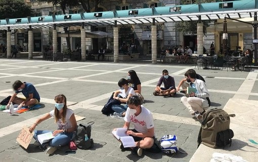 Savona, posti alternativi per studiare e riapertura biblioteca del Campus: 5 studenti scrivono al sindaco e all'assessore Savona, posti alternativi per studiare e riapertura biblioteca del Campus: 5 studenti scrivono al sindaco e all'assessore