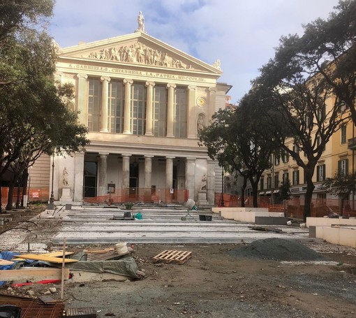 Ritardi nel cantiere di Piazza Diaz, Santi: "Dopo due anni ancora in queste condizioni". Assessore Parodi: "Entro un mese e mezzo il fine lavori"