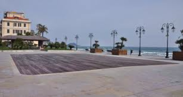 Alassio annulla gli spettacoli di sabato per lutto nazionale Alassio annulla gli spettacoli di sabato per lutto nazionale