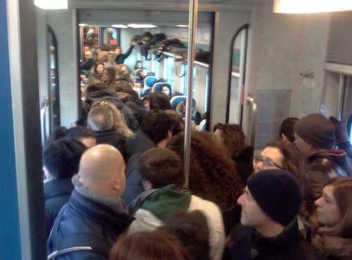 Il caffè sul treno come arma di distrazione di massa? Il caffè sul treno come arma di distrazione di massa?