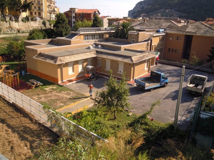 Immagini dei lavori alla palestra di via Brunenghi a Finale Ligure
