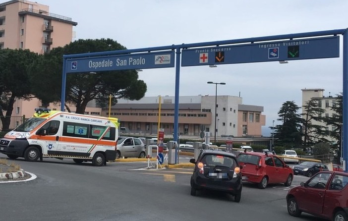 Valleggia, operaio cade da un ponteggio: codice giallo al San Paolo Valleggia, operaio cade da un ponteggio: codice giallo al San Paolo