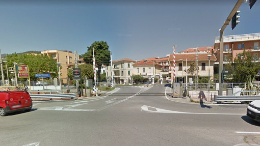 Riaperto il passaggio a livello di Borgio Verezzi: lavori conclusi con due giornate d'anticipo Riaperto il passaggio a livello di Borgio Verezzi: lavori conclusi con due giornate d'anticipo