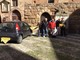 Albenga: via le auto da piazza dei Leoni, i Fieui di Caruggi scrivono al vescovo Borghetti