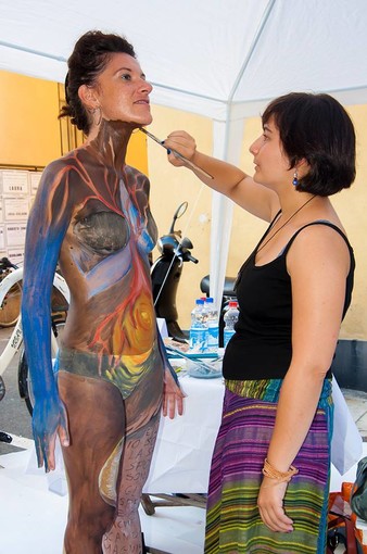 L'artista valbormidese Monica Porro al concorso di body painting "Rabarama Skin Art Festival" (FOTO) L'artista valbormidese Monica Porro al concorso di body painting "Rabarama Skin Art Festival" (FOTO)