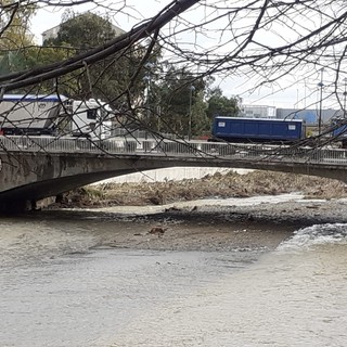 Sopralluogo di Vigili del fuoco e Polizia locale sul ponte delle Trincee a Savona