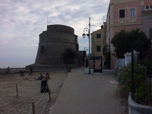Alassio, ok della Sovraintendenza ai beni archeologici: al via ad ottobre i lavori del primo stralcio della passeggiata Baracca Alassio, ok della Sovraintendenza ai beni archeologici: al via ad ottobre i lavori del primo stralcio della passeggiata Baracca