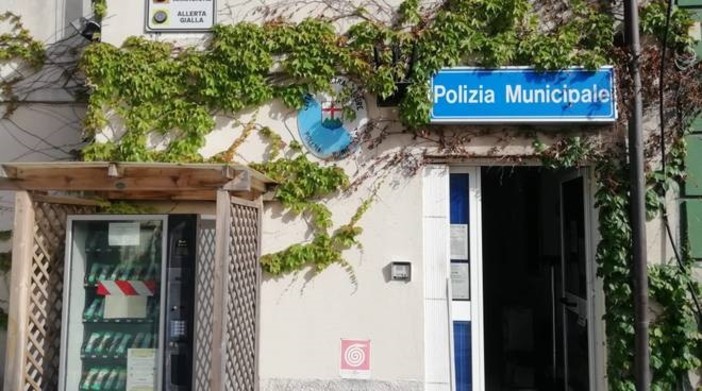Pietra, è tempo di bilanci per la Polizia Locale. Il sindaco De Vincenzi: "Grande impegno profuso sul territorio" Pietra, è tempo di bilanci per la Polizia Locale. Il sindaco De Vincenzi: "Grande impegno profuso sul territorio"