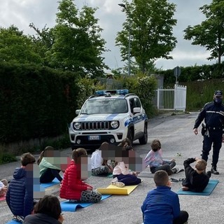 Educazione stradale e civica: la polizia locale di Carcare incontra gli studenti delle scuole medie Educazione stradale e civica: la polizia locale di Carcare incontra gli studenti delle scuole medie
