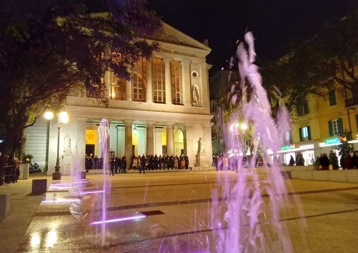 Savona, il sindaco Russo torna sull'intitolazione a Renata Scotto della piazza del Teatro: "Un confronto pubblico con i savonesi"