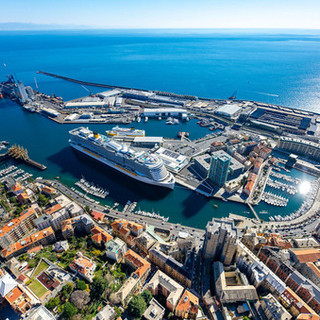 Trasferimenti da Genova e da Savona ai porti terminal: perché scegliere questa opzione