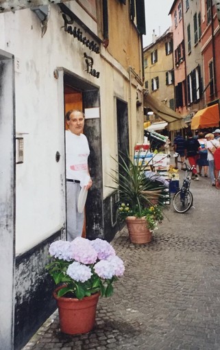 Celle, dopo 58 anni chiude la storica pasticceria Da Pino Celle, dopo 58 anni chiude la storica pasticceria Da Pino