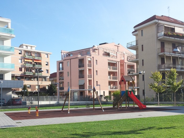 Albenga, Forza Italia: "La nuova Piazza Enzo Tortora, tra degrado e sporcizia"