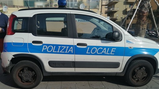 Finale, merce non conforme in un bazar di via Barrili: oltre 200 articoli sequestrati e sanzioni possibili fino a 25mila euro Finale, merce non conforme in un bazar di via Barrili: oltre 200 articoli sequestrati e sanzioni possibili fino a 25mila euro
