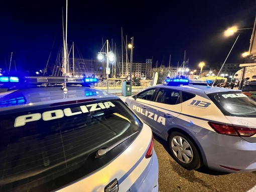 Savona, non si ferma all'alt e rischia di investire un poliziotto: arrestato motociclista 36enne
