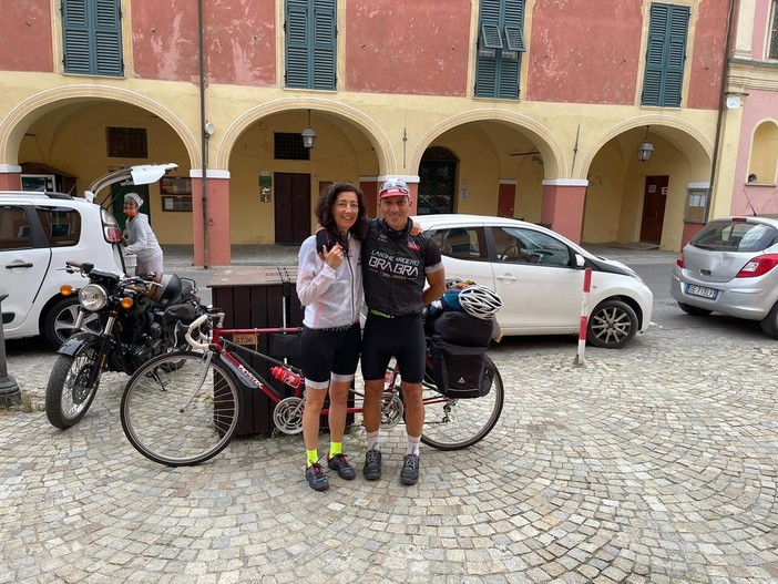Marito e moglie da Pontinvrea a Roma in tandem, Veronica Parodi: “Un’impresa speciale, un grande in bocca al lupo ai due ambasciatori sportivi pontesini”