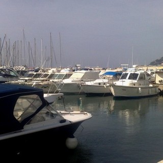 Porto di Andora poco sicuro, il signor Fulvio “Furto in pieno giorno. Telecamere inattive per la Privacy. C'è poca sicurezza”