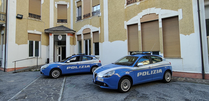 Deve scontare una pena di oltre due anni per una rapina, arrestato 44enne ad Andora Deve scontare una pena di oltre due anni per una rapina, arrestato 44enne ad Andora