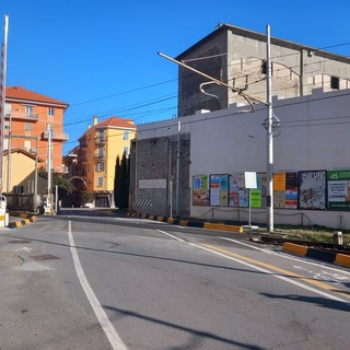 Pietra, sbarre spostate al passaggio a livello di via Rossello: motivi di sicurezza