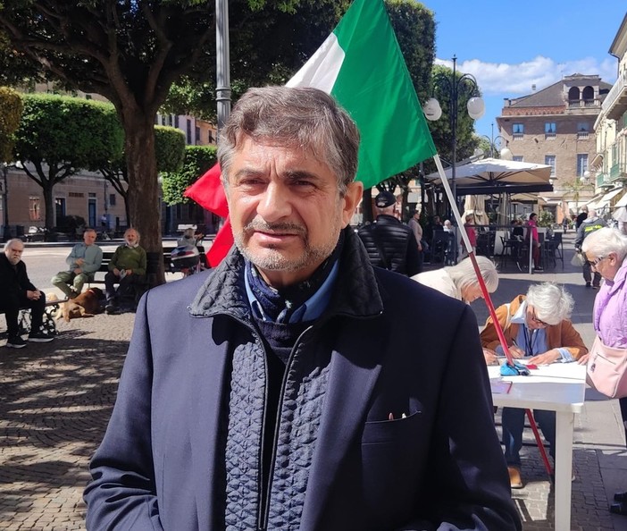 Elezioni Pietra, Carrara non indietreggia sul confronto con De Vincenzi: "Ci ripensi ed accetti la sfida" Elezioni Pietra, Carrara non indietreggia sul confronto con De Vincenzi: "Ci ripensi ed accetti la sfida"