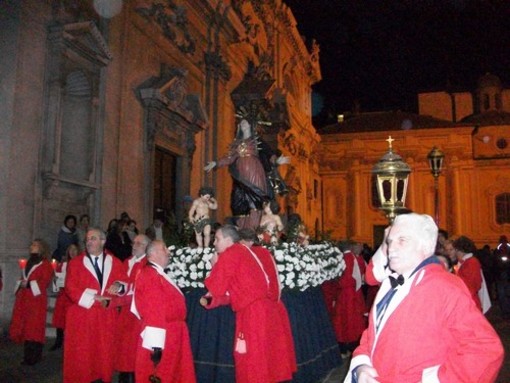 Savona in attesa della processione di venerdì