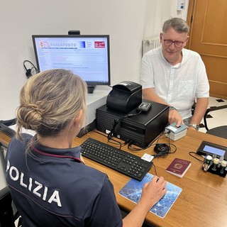 Rilascio dei passaporti in tempi record: la Questura di Savona "salva" la vacanza a un gruppo di crocieristi