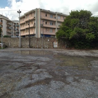 Parcheggio di villa Pizzardi a Savona, Delucis (Bagni Umberto) scrive al sindaco Russo: "Lieti di incontrarla per discutere di soluzioni concrete al problema"