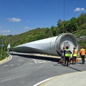 Cairo, smontaggio di una pala eolica: chiusa per alcune ore la Sp 36 "Bragno–Ferrania"