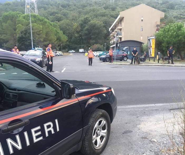 Albenga, controlli dei carabinieri a San Fedele e Lusignano: due arresti e altrettante denunce Albenga, controlli dei carabinieri a San Fedele e Lusignano: due arresti e altrettante denunce