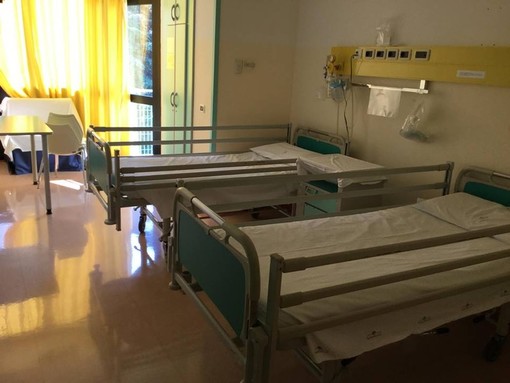 Caso di meningite da meningococco al San Martino, donna di 79 anni ricoverata in rianimazione Caso di meningite da meningococco al San Martino, donna di 79 anni ricoverata in rianimazione