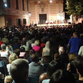 Per la rassegna “Parole Ubikate in mare”: Flavio Oreglio presenta il suo ultimo libro
