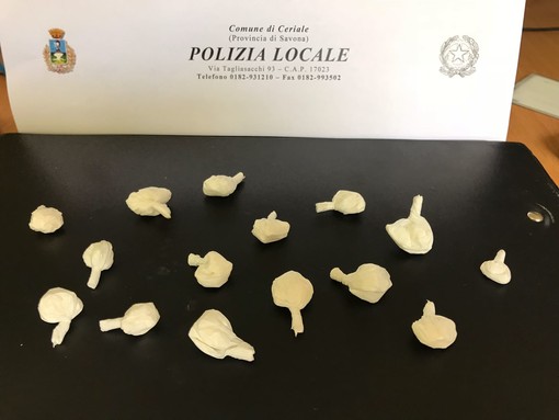 Ceriale: agenti della polizia locale arrestano due spacciatori ed individuano la fitta rete degli acquirenti