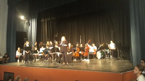 "Ponente in Musica": oggi al teatro Ambra di Albenga 416 alunni di undici scuole delle province di Savona e Imperia