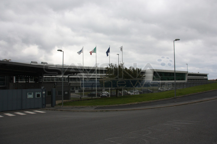 Metalmeccanici in sciopero il 14 febbraio, presidio davanti allo stabilimento Piaggio Aerospace per la visita del ministro Urso Metalmeccanici in sciopero il 14 febbraio, presidio davanti allo stabilimento Piaggio Aerospace per la visita del ministro Urso