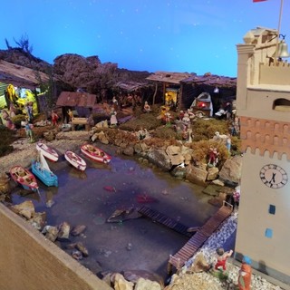A Savona tornano il "Presepe in riva al mare" di Assonautica e l'ecologico "albero dei rifiuti"