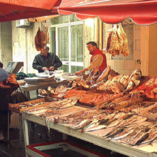 Liguria: pesce sulle bancarelle, regione al primo posto